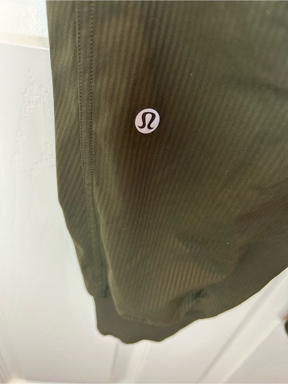 LULUEMON DANCE STUDIO JOGGER PANTS WOMEN OLIVE GREEN DRAWSTRING SIZE 8 - Picture 6 of 9
